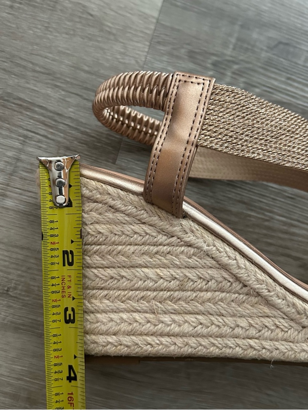 Women’s Metallic Rose Gold Wedge Sandals - Picture 6 of 6